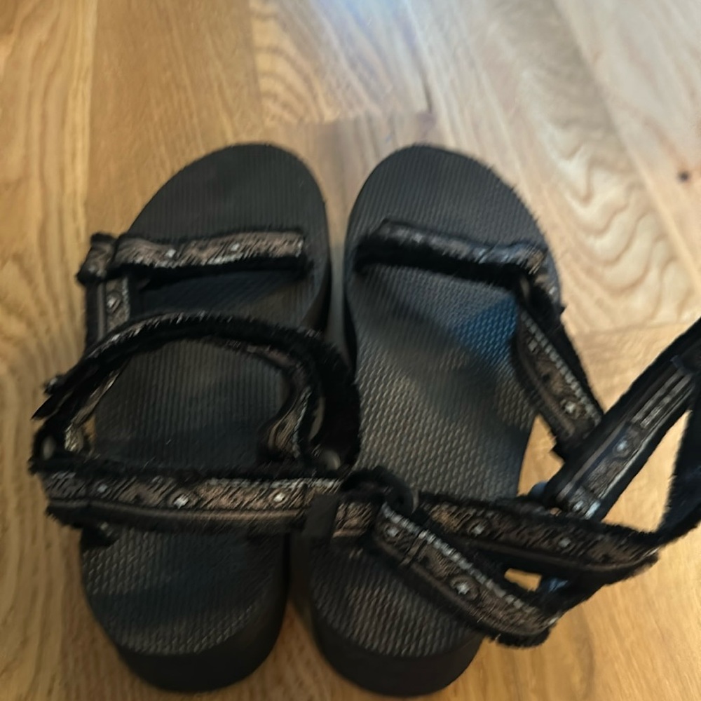 teva sandals in good condition